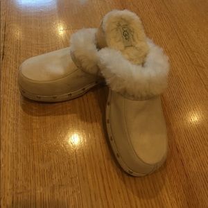 UGG clogs woman shoes used
